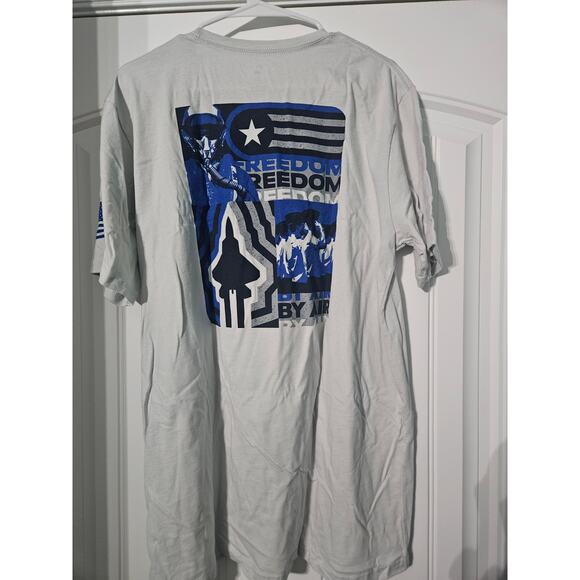 Mens Under Armour Freedom Shirt Light Gray in Large - Picture 4 of 4